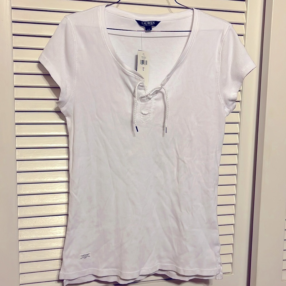 White short sleeve top with lace-up